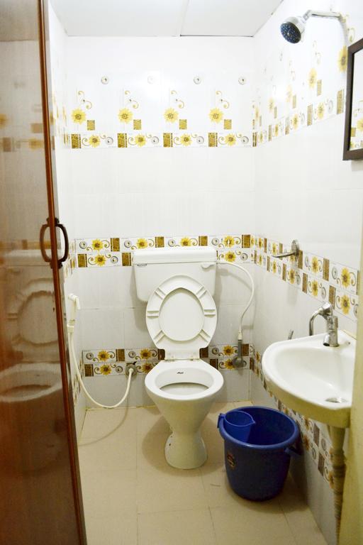 Hotel Galaxy Comforts Mysuru Zewnętrze zdjęcie