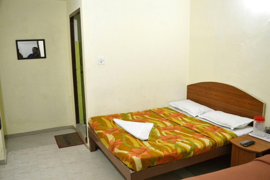Hotel Galaxy Comforts Mysuru Zewnętrze zdjęcie