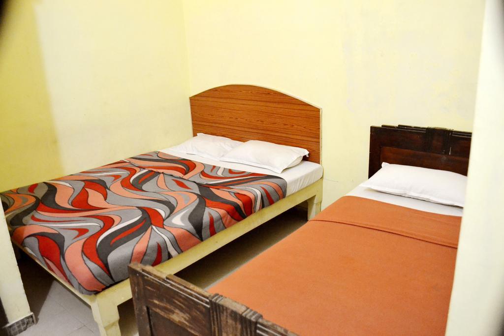 Hotel Galaxy Comforts Mysuru Zewnętrze zdjęcie
