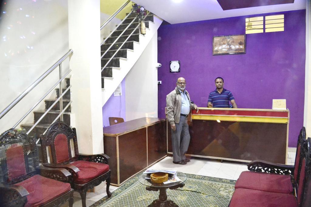 Hotel Galaxy Comforts Mysuru Zewnętrze zdjęcie