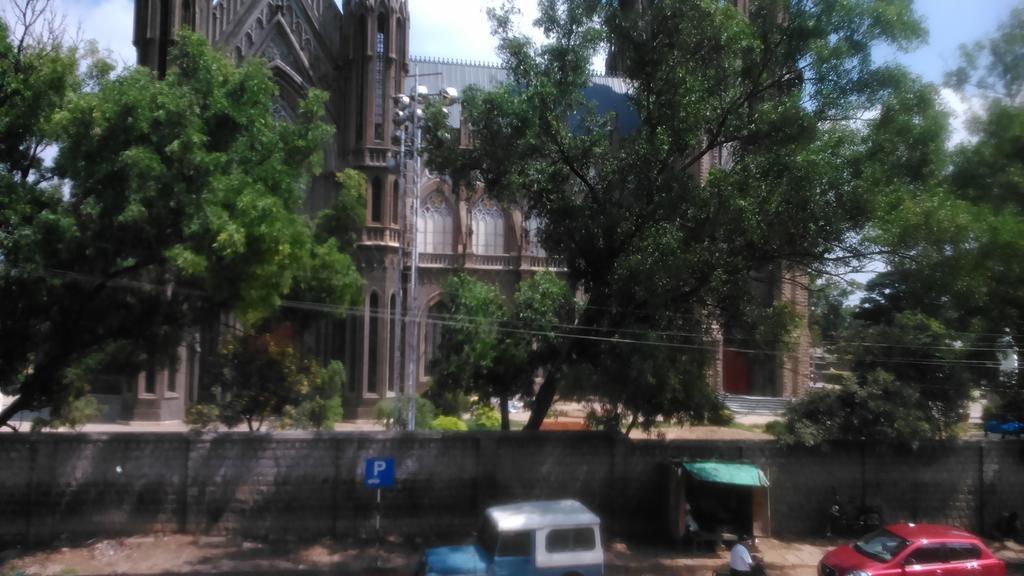 Hotel Galaxy Comforts Mysuru Zewnętrze zdjęcie